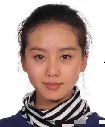 男明星说女明星素颜丑,男星直言女明星素颜丑引热议