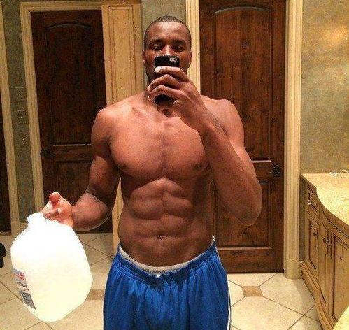 篮球明星最强腹肌图片