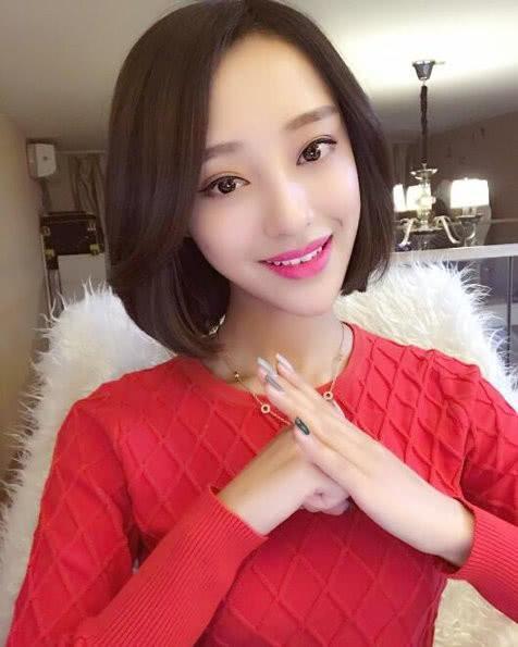 女网红李璐璐照片,时尚魅力，青春活力尽显”